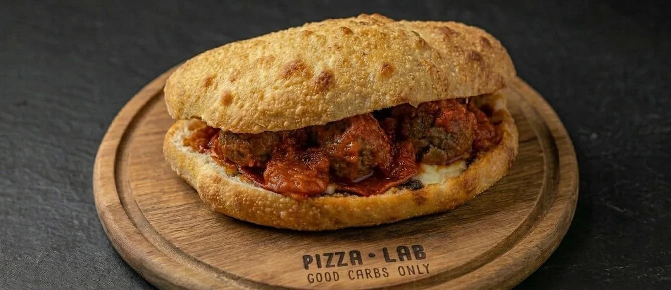 The Boss, Beef meatballs, mozzarella, tomato sauce, basil purée